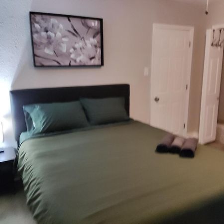 Tranquil Oasis - Private Rooms -Near Downtown Ινδιανάπολη Εξωτερικό φωτογραφία