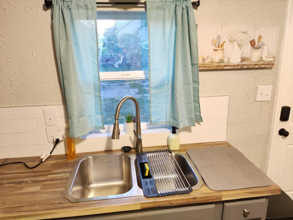 Tranquil Oasis - Private Rooms -Near Downtown Ινδιανάπολη Εξωτερικό φωτογραφία