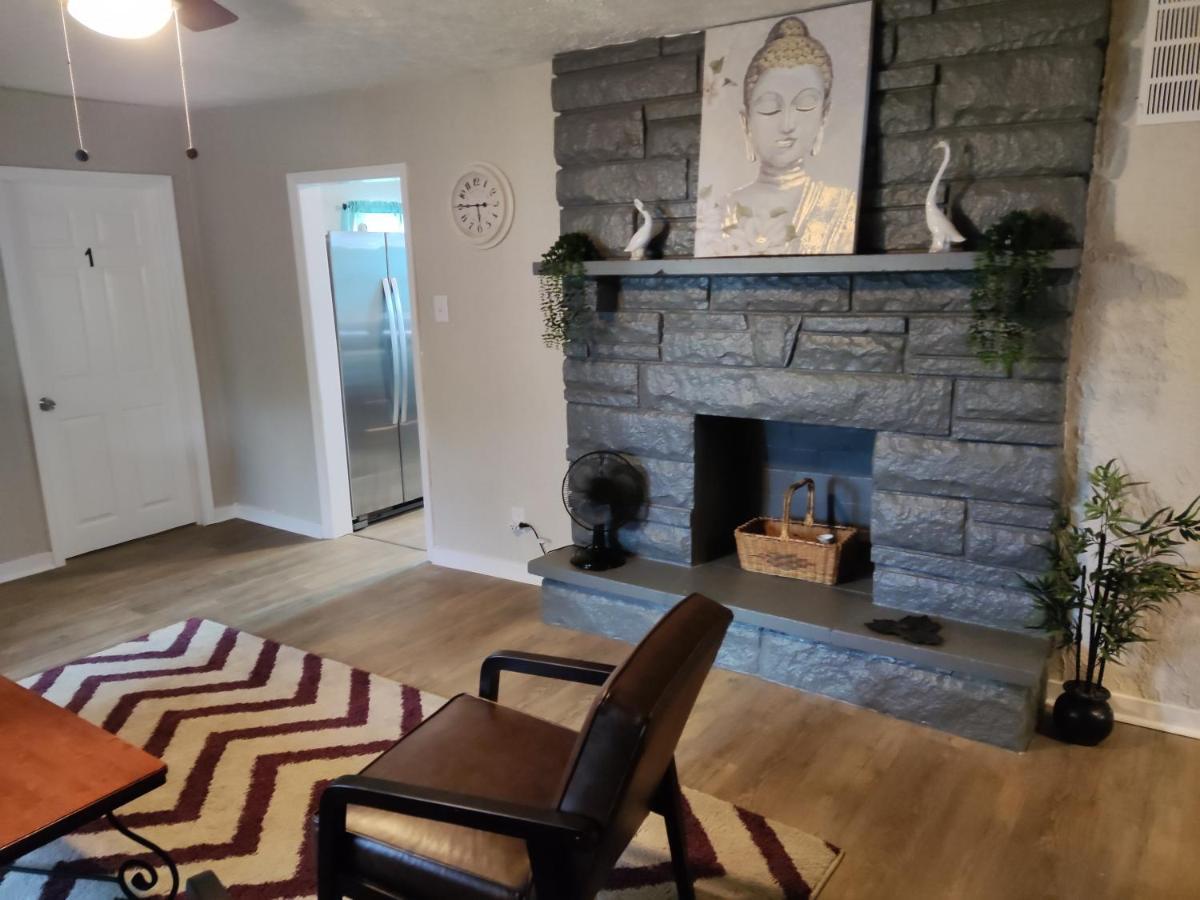 Tranquil Oasis - Private Rooms -Near Downtown Ινδιανάπολη Εξωτερικό φωτογραφία