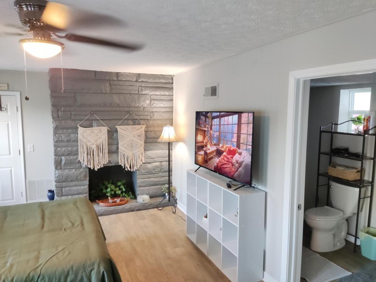 Tranquil Oasis - Private Rooms -Near Downtown Ινδιανάπολη Εξωτερικό φωτογραφία