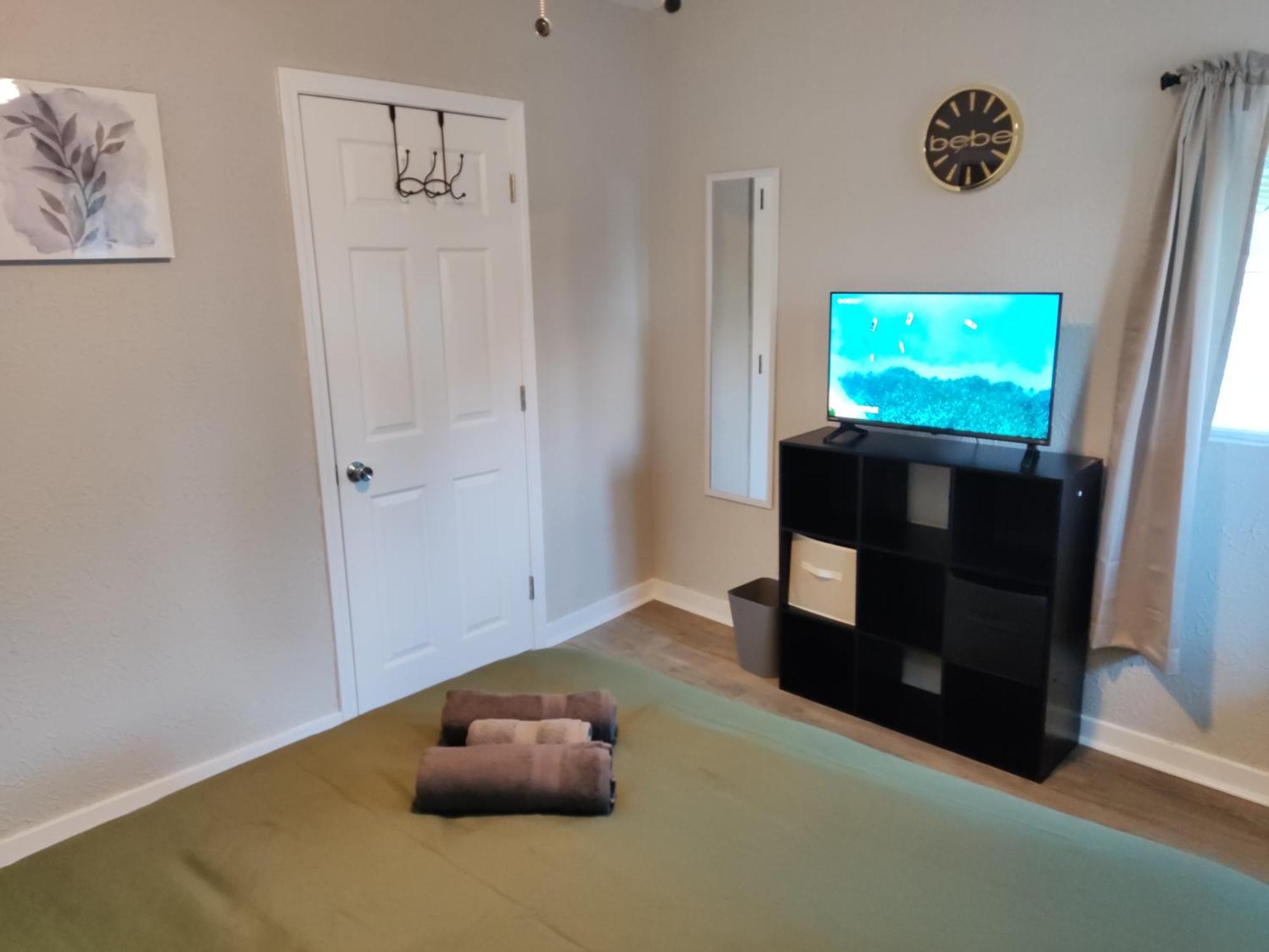 Tranquil Oasis - Private Rooms -Near Downtown Ινδιανάπολη Εξωτερικό φωτογραφία