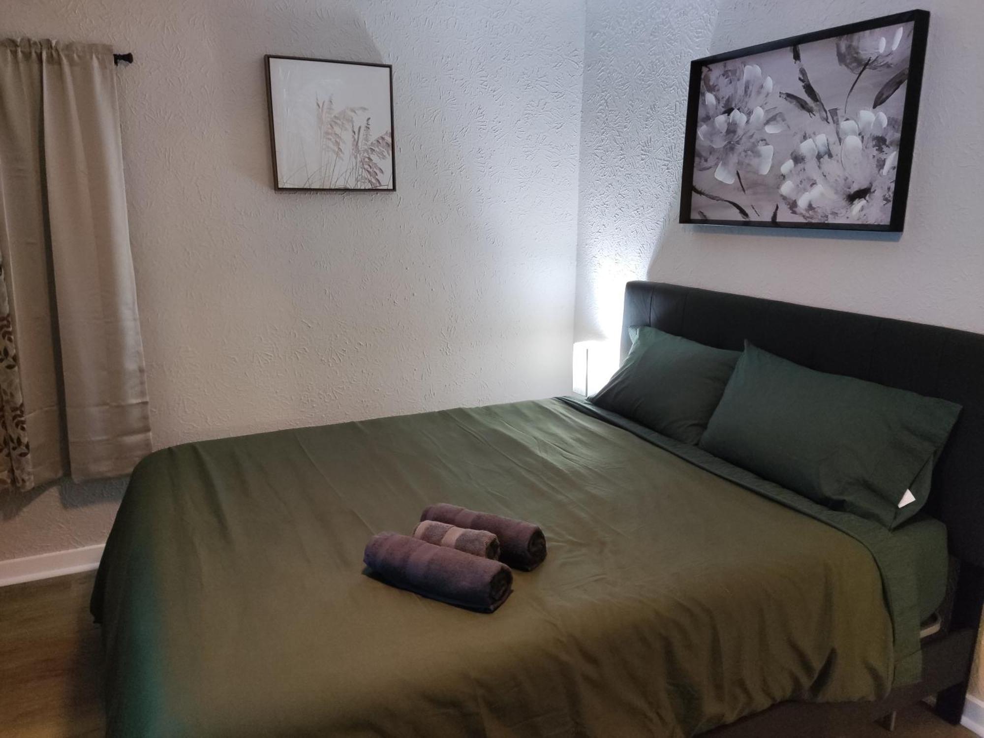 Tranquil Oasis - Private Rooms -Near Downtown Ινδιανάπολη Εξωτερικό φωτογραφία