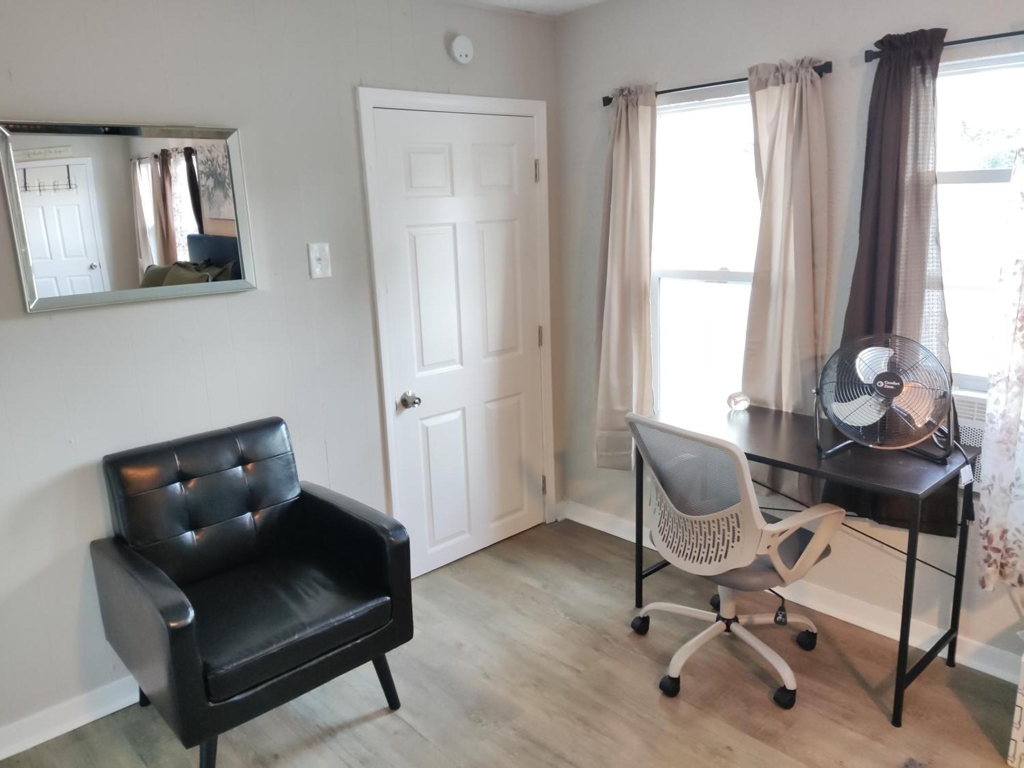 Tranquil Oasis - Private Rooms -Near Downtown Ινδιανάπολη Εξωτερικό φωτογραφία